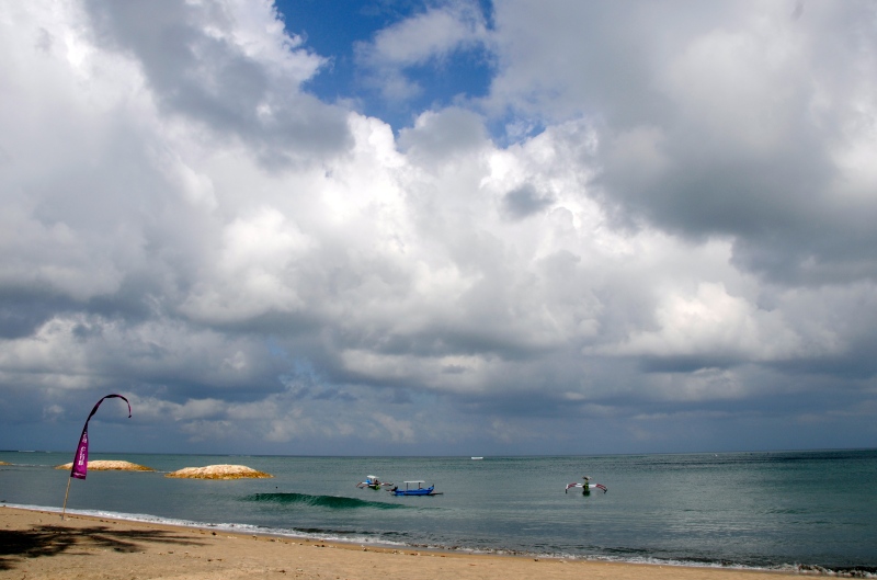 beach-with-clouds-picture